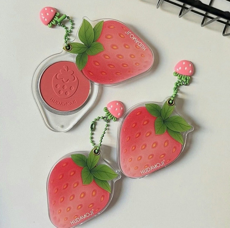 رژگونه هدی موجی آویز دار